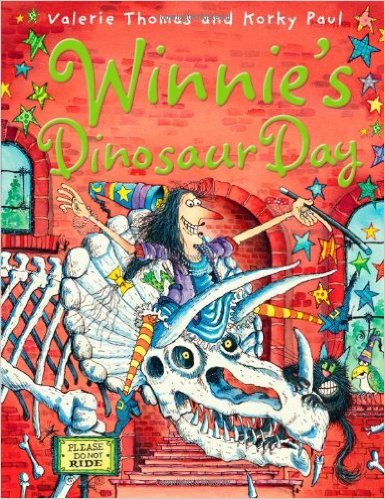 Winnie the Witch：Winnie's dinosaur day